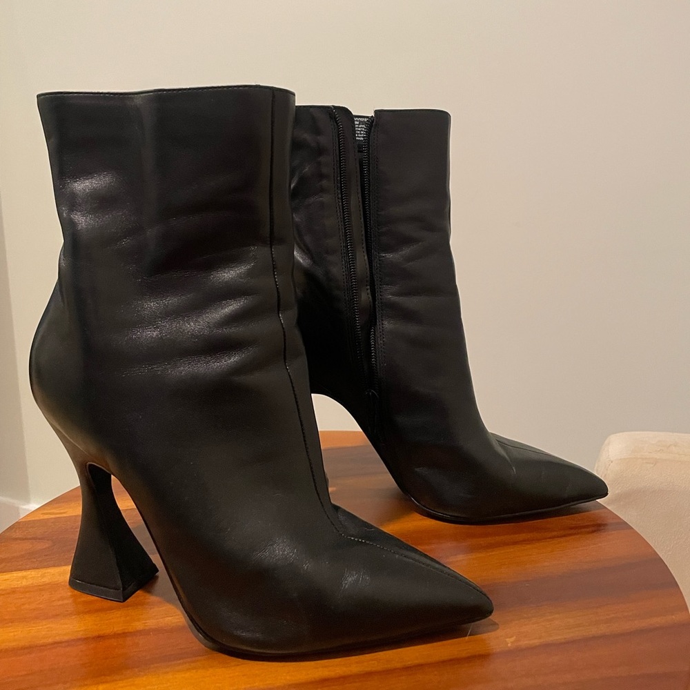 Steve Madden Variant Bootie